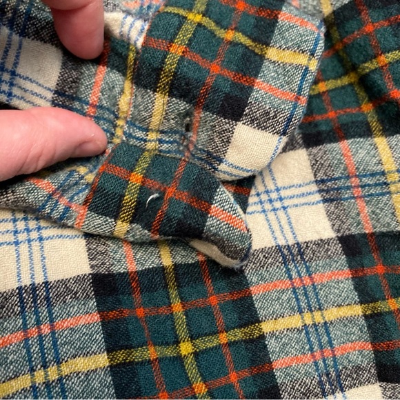 Vintage Pendleton wool button up shirt 100 % pure virgin wool made in USA - Picture 10 of 12